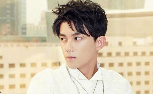 圈内人爆料赵露思吴磊关系,圈内人爆料背后的真实故事 第1张 圈内人爆料赵露思吴磊关系,圈内人爆料背后的真实故事 第1张